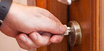 Lock Locksmith Tech Louisville, KY 502-430-2338 Lock Locksmith Tech Louisville, KY 502-430-2338 - ignition-repair
